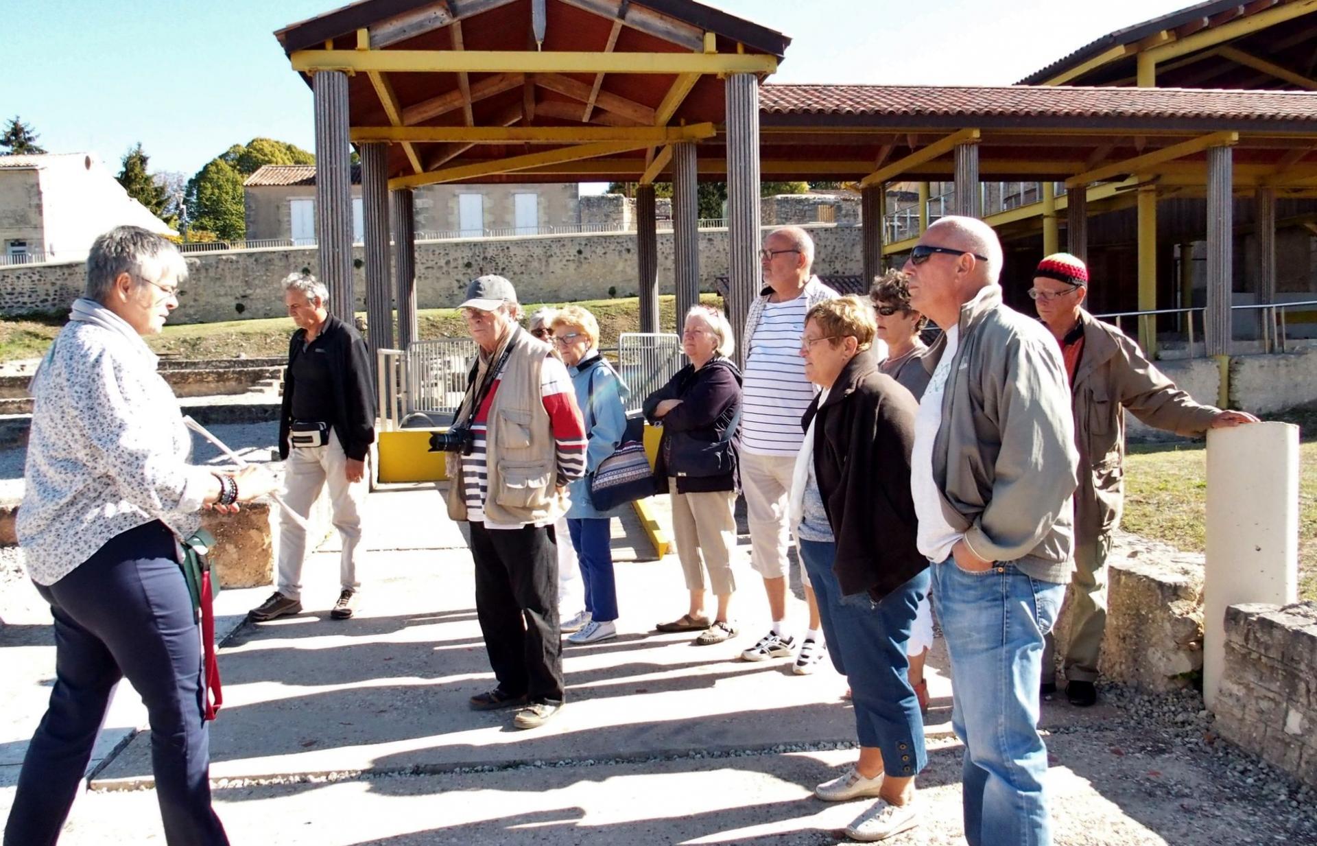 sur le chantier de fouilles