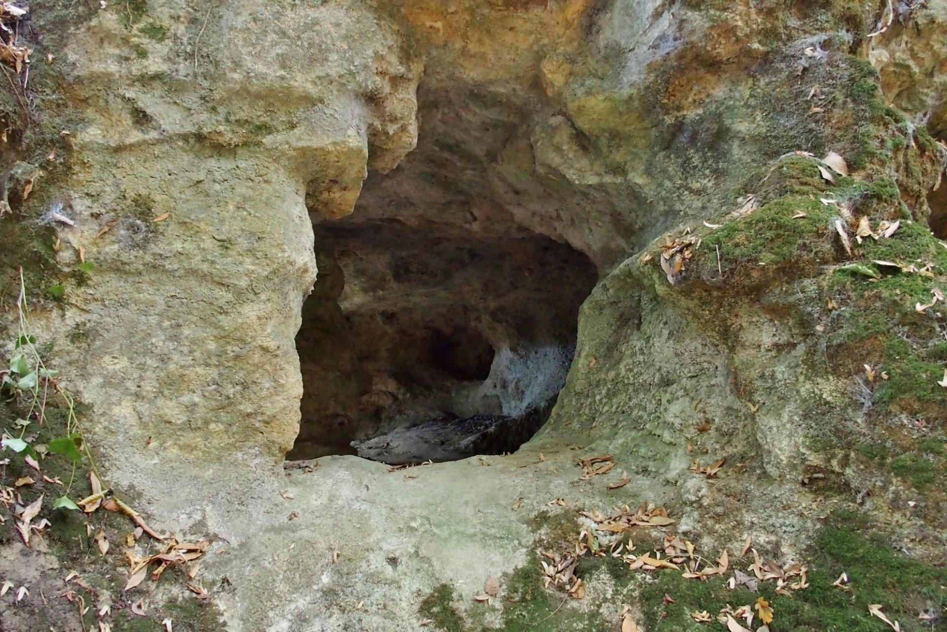 ancienne entrée de la grotte